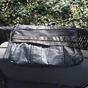 Vintage clutch.  Can add straps!